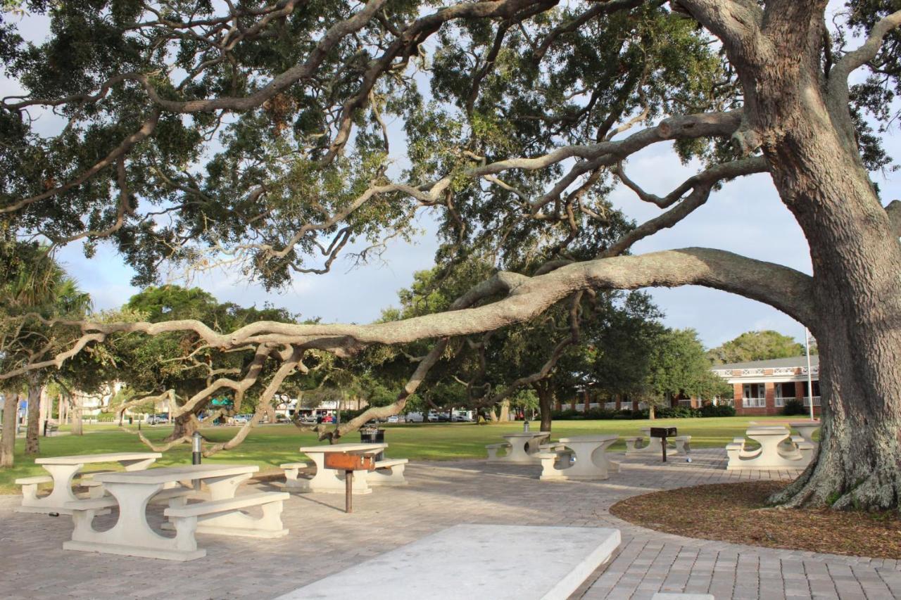 فندق أوشن إن آند سويتس St. Simons Island المظهر الخارجي الصورة